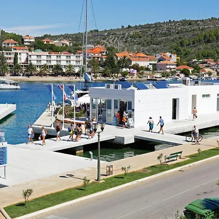 Guest house Luxory D-rooms