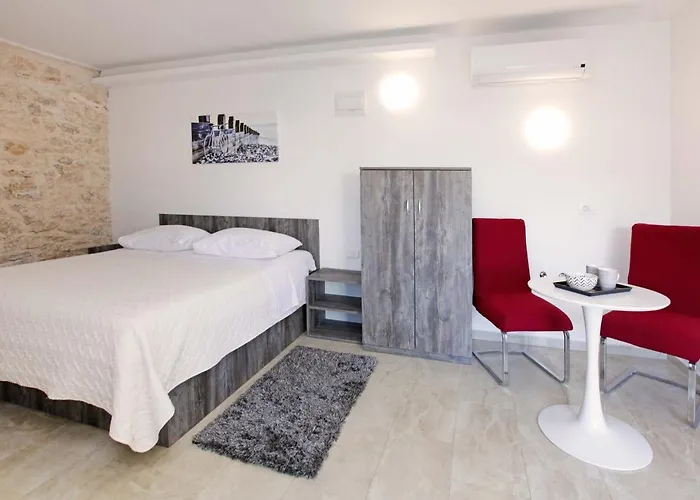Guest house Luxory D-rooms Vela Luka