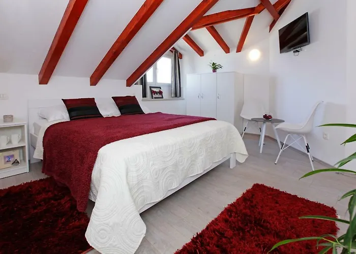 Guest house Luxory D-rooms