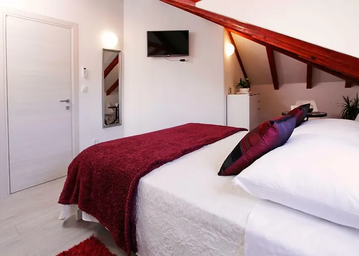 Guest house Luxory D-rooms Vela Luka