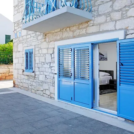 Luxory D-rooms