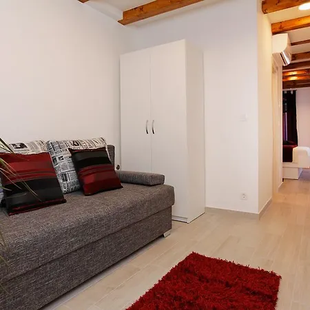 Pensión Luxory D-rooms Vela Luka