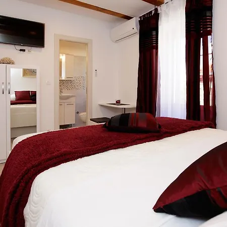 Luxory D-rooms Pensión