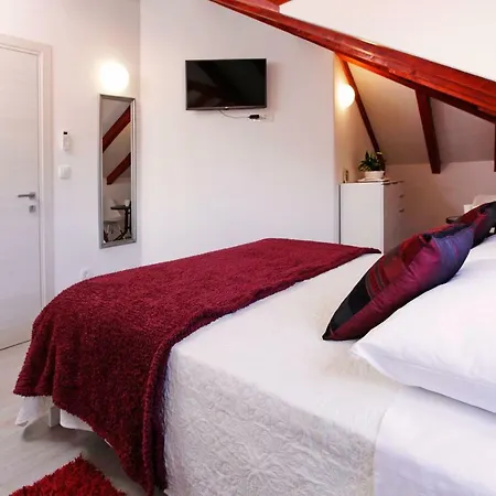 Pensión Luxory D-rooms Vela Luka